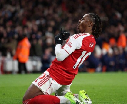 埃泽帽子戏法大战奥利塞独造五球，水晶宫双星欧冠再度交锋