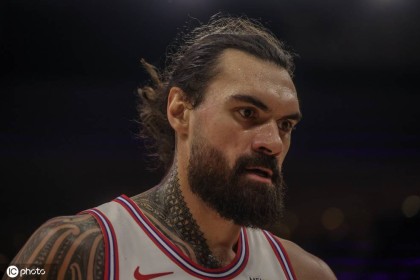 赛季报销！火箭中锋亚当斯接受左脚踝手术