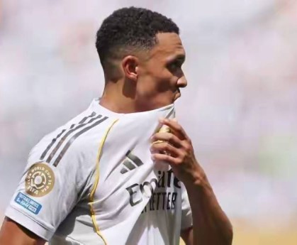 2大惊天变局！穆帅降维冲西甲？拉什福德1亿转会巴萨接班莱万？