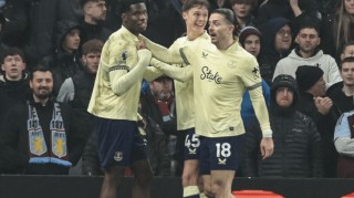 一场0-1爆出大冷门，埃梅里气炸了，被阿森纳拉开距离，争冠太难