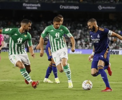 周四004 欧罗巴焦点战：皇家贝蒂斯VS费耶诺德 西甲技术流对决荷甲进攻狂潮