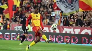 放弃法国籍！足协将拍板同意法甲里昂MVP队长入籍申请，值得期待