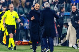 尤文图斯主场2-0战胜本菲卡，斯帕莱蒂送穆里尼奥面临欧冠生死局