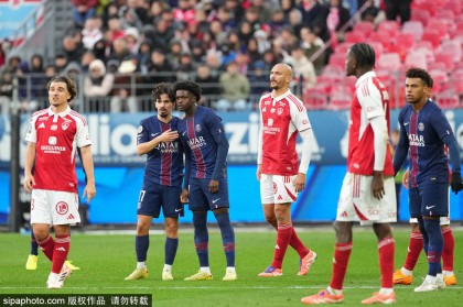 法甲-阿什拉夫梅开二度李刚仁送点 巴黎3-0布雷斯特